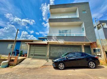 Casa · 220m² · 3 Quartos · 2 Vagas · CASA EM EXTREMA MG PARA VENDA ESPAÇOSA QUINTAL 3 DORM GARAGEM