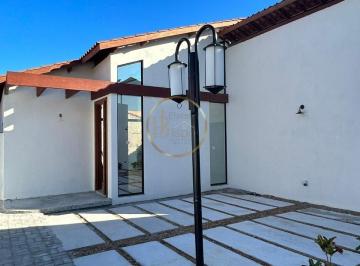 Casa · 80m² · 3 Quartos · 1 Vaga · Casa 3 Dormitórios à Venda em Coroa Vermelha, 80m², R$690mil
