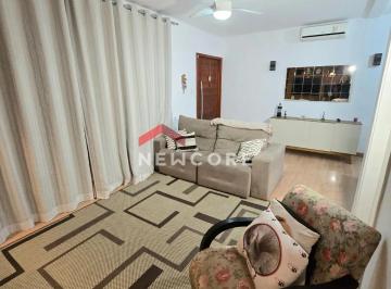 Casa · 210m² · 3 Quartos · 3 Vagas · Casa em Rua Professor Luiz Gonzaga de Carvalho - Vila Santa Isabel - Taubaté/SP