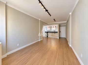 7weccxc2ywe5m2y1mdvmzjbl_md · Apartamento Reformado a Venda na Orla do Embaré | 90m² | 2 Dorms | 1 Vaga