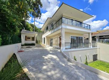 5d3fa7993f9820f2fe83b51c85a7d6926b5db68c · Casa Nova em Vargem Grande, Teresópolis: 4 Suítes, Lazer de Clube e Integração à Natureza