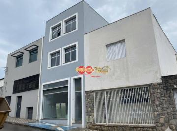 09022ba7cfe4347f0ea20127ccf19dea0f33576c · Salão Comercial / Centro
