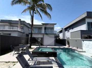 Casa · 240m² · 7 Quartos · 9 Vagas · Condomínio com 7 quartos à venda em Morada da praia - SP
