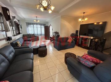 01fccbd49ed57c12ff4e0f909e50cccc.jpg · Sobrado de 309m² com 5 quartos