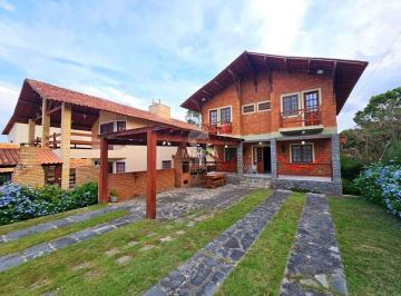 Casa de 5 quartos, Gravatá · Casa de condomínio com 05 quartos e espaço gourmet privativo à venda em Gravatá/PE!
