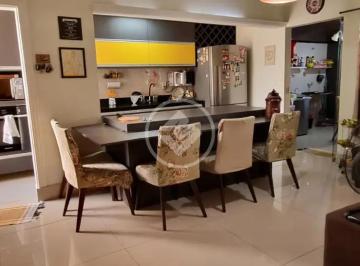 Casa · 227m² · 3 Quartos · 2 Vagas · Vende se casa térrea, com 3 quartos, sala ampla, cozinha com planejados, energia solar, piscina, chu