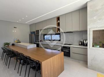 Casa · 226m² · 3 Quartos · 4 Vagas · Vendo casa Sobrado com 3 suíte, Energia Solar de 1.750 KWA no Cond. Brisas Horizontal-Localizado na