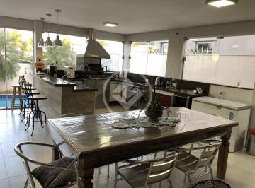 Casa · 320m² · 4 Quartos · 4 Vagas · Sobrado com 3 suítes no piso superior, escritório, sala de estar, sala de TV, área gourmet com churr