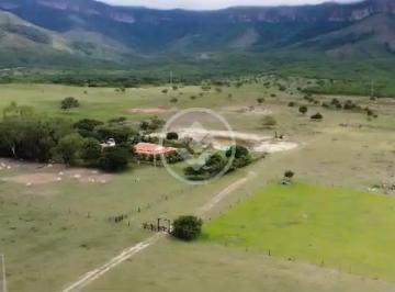 Rural · 206m² · 3 Quartos · FAZENDA STA. CRUZ - NO PÉ DA POUSADA PENHASCO
