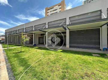 Comercial · 100m² · Salas comercias com 100m2, com mezanino no bairro Goiabeiras, com estacionamento.