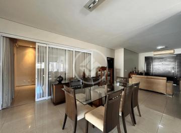 Casa · 381m² · 3 Quartos · 6 Vagas · Casa térrea à venda com 3 suites, amplo quintal com espaço gourmet no Residencial   Jardim Italia II