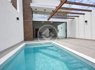 a7ae528e-5107-4337-802b-903b50a1f4f0.png · Casa no Bairro Universitário – 3 Quartos, 1 Suíte, Espaço Gourmet com Piscina – Cuiabá/MT  Opção mai