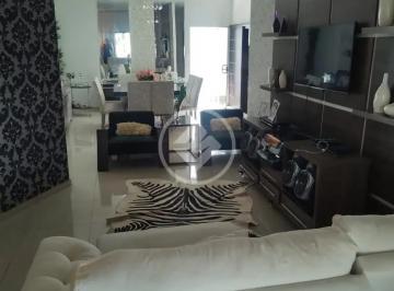 Casa · 250m² · 2 Quartos · 6 Vagas · Casa: 432 M2 de terreno,  250m2 de área construída, forro acartonado, piso porcelanato, suite com cl