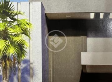Casa · 205m² · 3 Quartos · 4 Vagas · Vende-se casa térrea no condomínio Florais do Valle com 205 m² em terreno com 456 m². 3 suítes, pé d