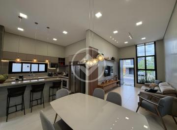 Casa · 162m² · 3 Quartos · 4 Vagas · Casa Térrea com 3 suítes Piscina com Cascata Moveis Planejados em todos os cômodos ACEITA 50% PERMUT