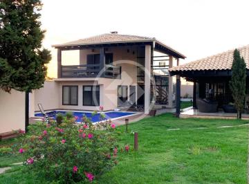 Casa · 340m² · 3 Quartos · 8 Vagas · Residencial Panambi - Casa de 340 m² - Terreno de 1.300 m² - Porteira Fechada - 3 Suítes para até 15