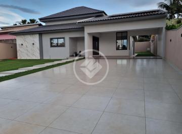 Casa · 304m² · 3 Quartos · 4 Vagas · CASA DE ALTO PADRÃO À VENDA - R$ 2.850.000,00 COM 906M² EM CHAPADA DOS GUIMARÃES