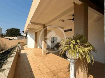 Casa · 450m² · 4 Quartos · 6 Vagas · CASA COM 3 PAVIMENTOS NO BAIRRO SANTA ROSA - Com 3 pavimentos