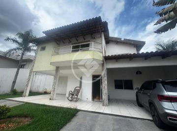 Casa · 300m² · 4 Quartos · 6 Vagas · Sobrado excelente à venda no Condomínio Flores do Cerrado