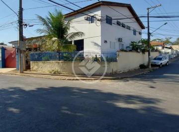 Casa · 230m² · 6 Quartos · 3 Vagas · Sobrado grande de esquina, próximo ao centro de Cuiabá Com 6 quartos sendo 3 suítes Ótimo ponto Come