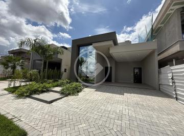 Casa · 182m² · 3 Quartos · 4 Vagas · Vende-se casa térrea com planejados no Florais do Parque. R$1.980.000,00