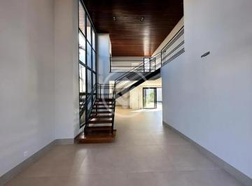 Casa · 354m² · 3 Quartos · 4 Vagas · Vende-se sobrado Contemporâneo com elevador no condomínio Florais Itália com 3 suítes sendo uma no t