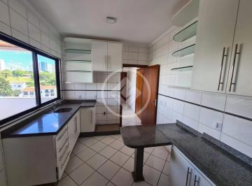 Apartamento · 161m² · 3 Quartos · 4 Vagas · Vende-se apartamento no Edifício Moinho Ventos de 161 m² com 3 quartos, 2 vagas de garagem + 1 adega