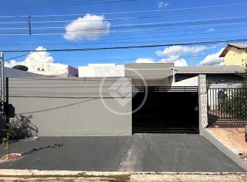 Casa · 84m² · 3 Quartos · 3 Vagas · Casa Nova, toda no porcelanato, 3 quartos sendo uma suíte