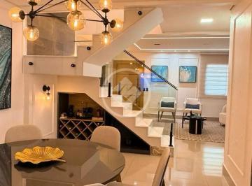 Casa · 180m² · 3 Quartos · 2 Vagas · Vende-se sobrado reformado PORTEIRA FECHADA no Solar das Torres