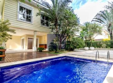 Casa · 710m² · 4 Quartos · 5 Vagas · Maravilhosa Casa de Alto Padrão em Condomínio Fechado.