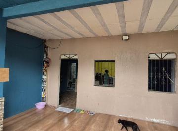 Casa de 4 quartos, Manaus · CASA COM 4 DORMITÓRIOS A VENDA 135.000 PRÓXIMO AO SHOPPING VIA NORTE.