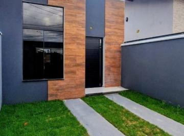 Casa de 3 quartos, Suzano · Casa à venda no Parque Residencial Casa Branca em Suzano com suíte e quintal