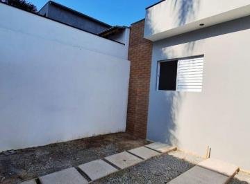 Casa de 3 quartos, Suzano · Casa à venda no Jardim das Flores em Suzano com 3 dormitórios e suíte