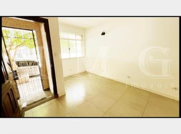 Casa · 106m² · 2 Quartos · Sobrado, 2 dormitórios, sala, cozinha, área de serviço, bem localizado