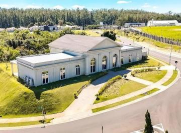 Terreno · 680m² · Terreno à venda em Indaiatuba, Parque Villa dos Pinheiros, com 680 m², Villa dos Pinheiros