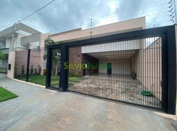 Casa · 214m² · 3 Quartos · 2 Vagas · VENDA | Casa, com 3 dormitórios em Jardim Canadá, Maringá