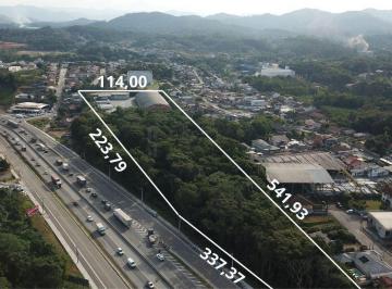 Comercial · 3800m² · 10 Quartos · 20 Vagas · Terreno de aproximadamente 43.575 m2 frente BR 470 com galpão em Blumenau-SC