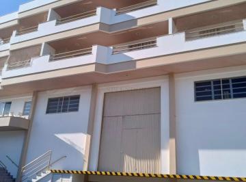 Comercial · 658m² · 3 Quartos · 8 Vagas · Galpão com 657,71 m2, pé direito com 5,85 m e doca para alugar na cidade de Blum
