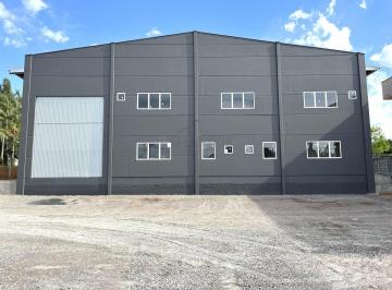 Comercial · 750m² · 3 Quartos · 8 Vagas · Galpão com 750 m2 e doca para alugar na cidade de Indaial/SC