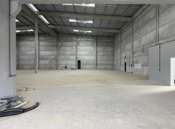 Comercial · 1032m² · 1 Quarto · 10 Vagas · Galpão disponível para locação com aprox. 1.031,5 m2 no bairro Itoupavazinha, ap