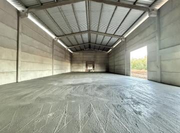 Comercial · 480m² · 1 Quarto · 5 Vagas · Galpão com 360 m2 disponível para locação em região industrial na cidade de Inda