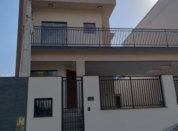 Casa · 128m² · 3 Quartos · 2 Vagas · Casa à venda em 2 pavimentos com 3 dormitórios (1 suíte) e 2 vagas no bairro Rio
