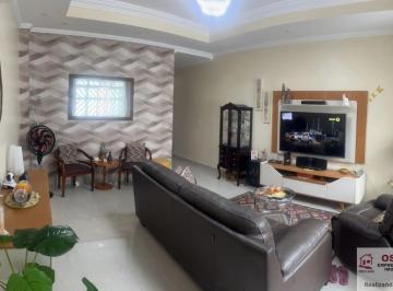 Foto 01 · Casa à venda em  no bairro  com 150,28 m² de área - Imperdível!