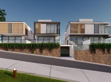 Casa · 170m² · 3 Quartos · 2 Vagas · Casa em condominio com 3 suítes no João Paulo, Florianópolis.