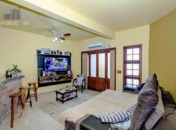 Casa · 300m² · 3 Quartos · 2 Vagas · Casa à venda com 3 dormitórios, 1 suíte e espaço gourmet em terreno alto