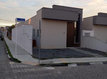 Casa · 129m² · 2 Quartos · 2 Vagas · Casa 2/4, sendo 1 suíte, sala Pé direito elevado, localização privilegiada