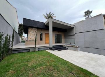 37809c90-2cde-4e71-b084-40635110b32d · Funcional casa para venda em Jardim Floresta com 3 quartos, sendo 3 suítes, 404m²