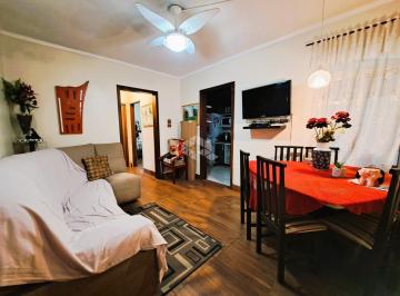 Apartamento · 53m² · 2 Quartos · Apartamento de 2 dormitórios com pátio no Bairro Menino Deus a 600 metros do Zaffari do Menino Deus