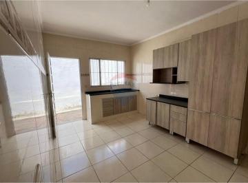 Casa · 95m² · 2 Quartos · 1 Vaga · Casa à Venda na Vila Hortência com Quintal e Garagem Coberta