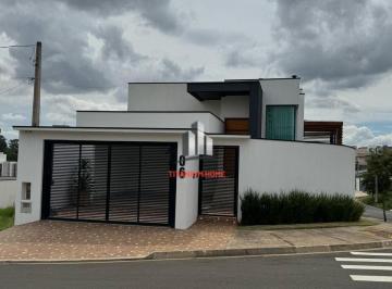 Casa · 220m² · 3 Quartos · 2 Vagas · Casa de 3 dorm sendo 2 suites esquina em Campinas